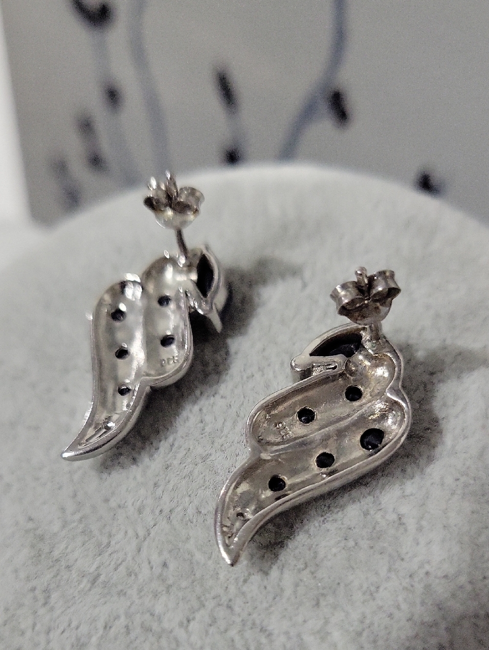 925 Silver And Sapphire Earrings - Picture 8 of 12